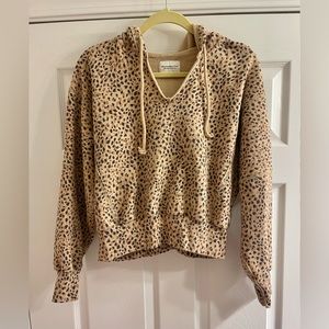 Abercrombie and Fitch soft hoodie sweatshirt
Size M